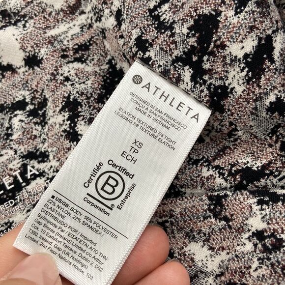 Athleta Textured 7/8 Leggings in Abstract Design size XS - Picture 5 of 9